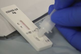 O plošném testování se odborníci přou, na antigenní testy se nedá spolehnout - Novinky